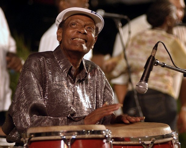 Cuban musician Federico "Tata Guines" Aristides Soto, the "King of Congas," performs during the celebrations of the 80th birthday of Cuba's leader Fidel Castro in Havana in this file picture taken August 12, 2006. Tata Guines, Cuba's most famous percussionist who shared the stage with Josephine Baker, Frank Sinatra and jazz greats like Dizzy Giillespie and Miles Davis, died on February 4, 2008, in Havana. He was 77. Picture taken August 12, 2006. REUTERS/Stringer (CUBA)