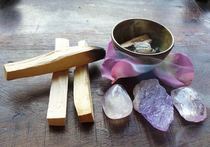 everything_soulful_palo-santo-crystals