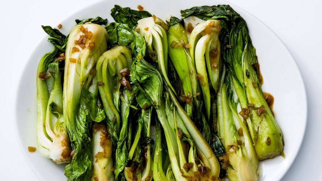 Ingredients 4 SERVINGS 1 tablespoon vegetable oil 2 garlic cloves, chopped 1 shallot, chopped 1 pound baby bok choy, rinsed, cut into quarters, with core intact 1 tablespoon reduced-sodium soy sauce